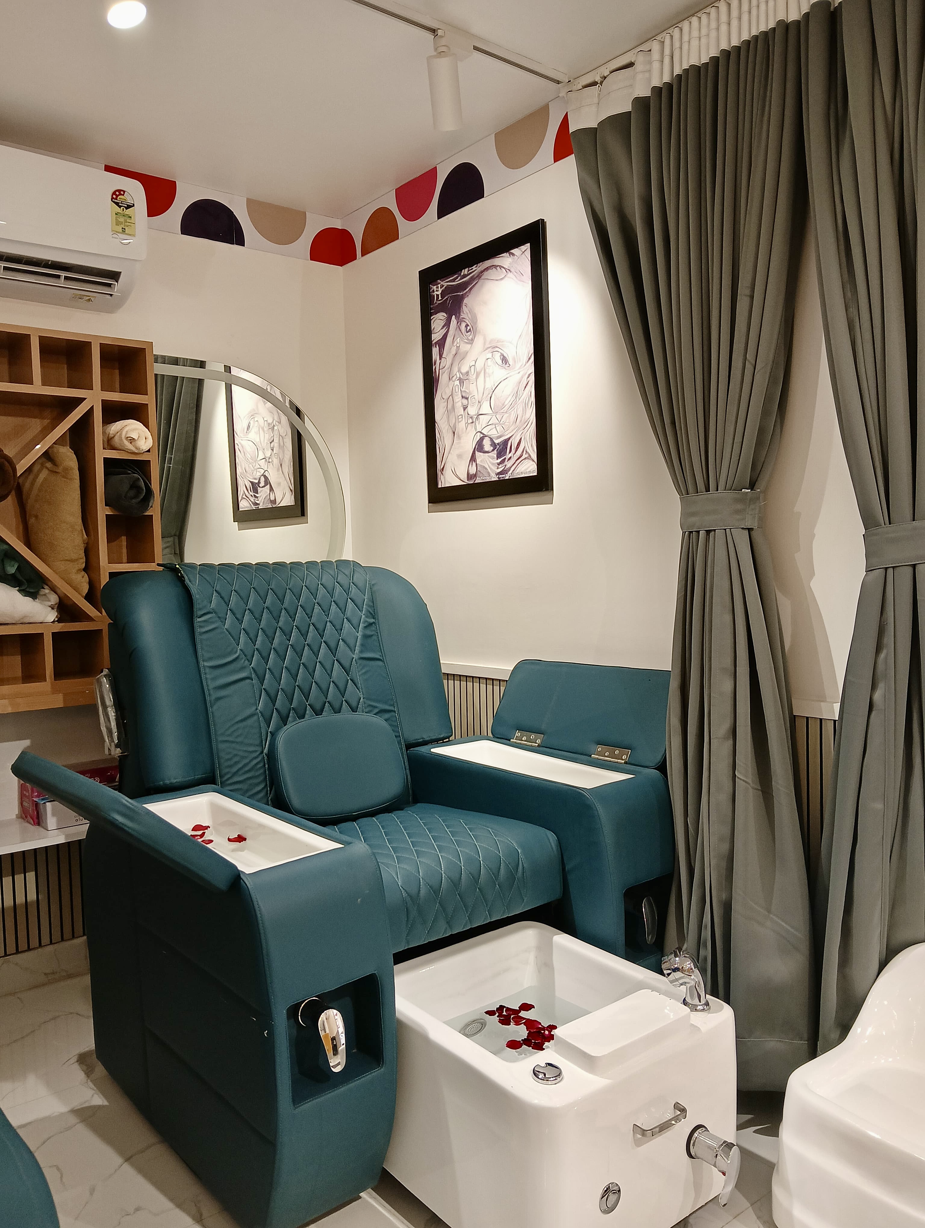 Salon Interior